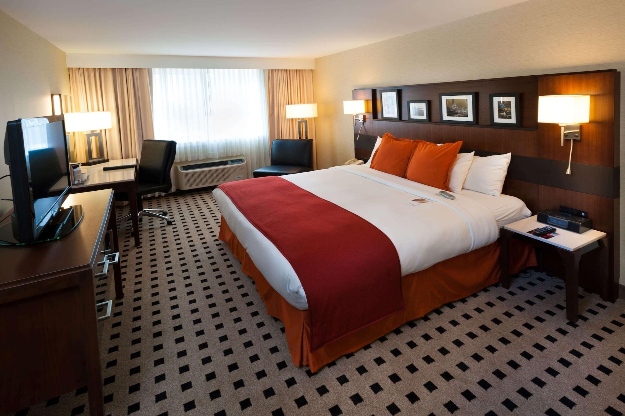 Penn Harris Hotel Harrisburg, Trademark By Wyndham Bagian luar foto