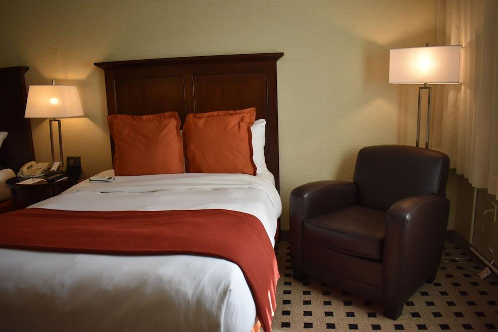 Penn Harris Hotel Harrisburg, Trademark By Wyndham Bagian luar foto