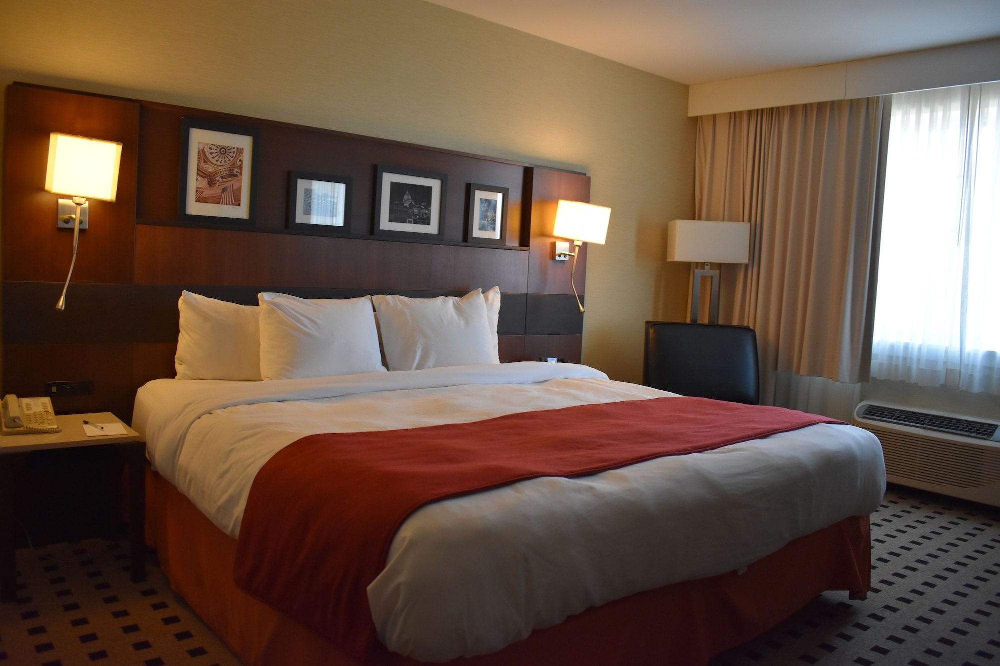 Penn Harris Hotel Harrisburg, Trademark By Wyndham Bagian luar foto