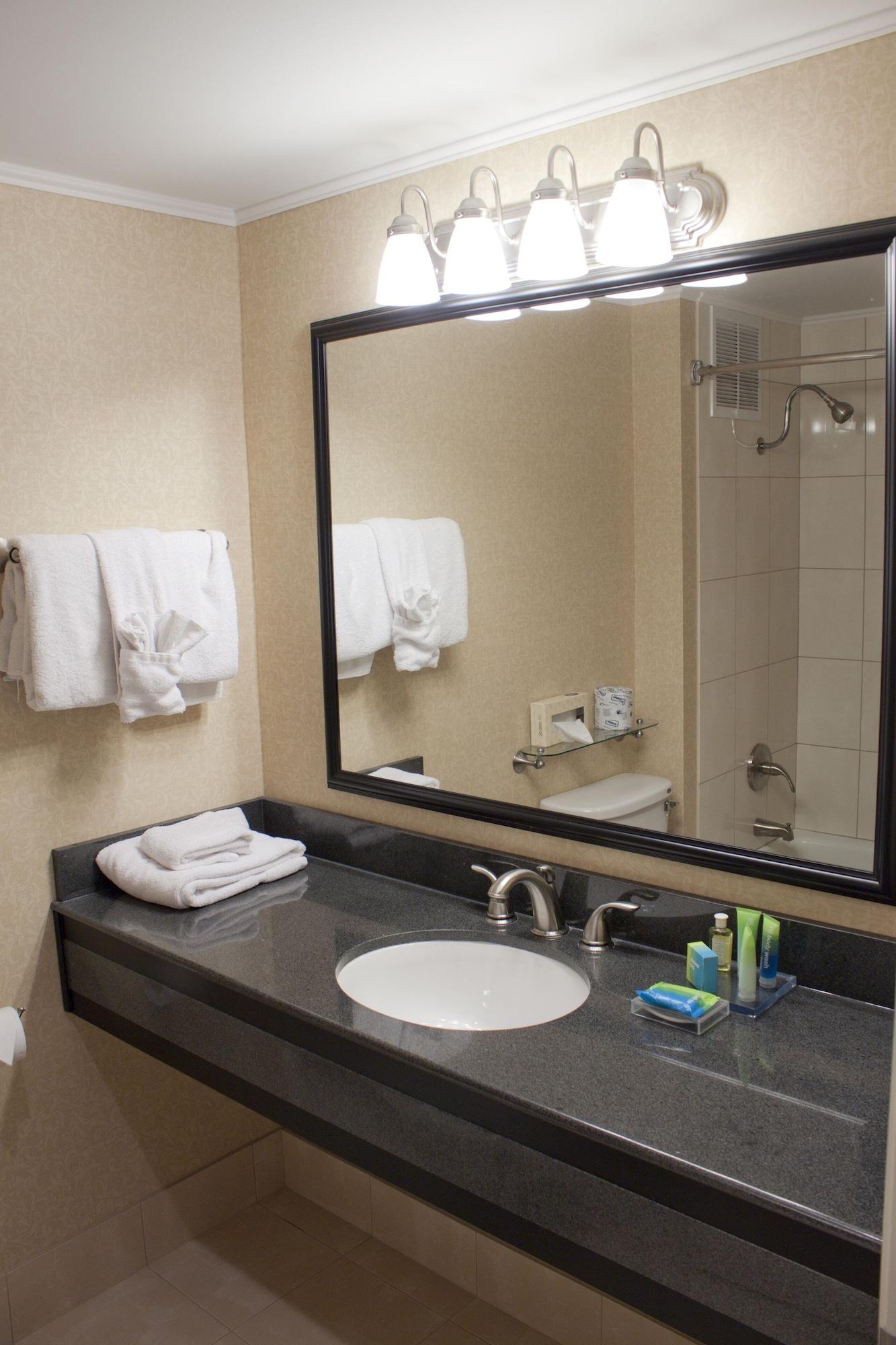Penn Harris Hotel Harrisburg, Trademark By Wyndham Bagian luar foto