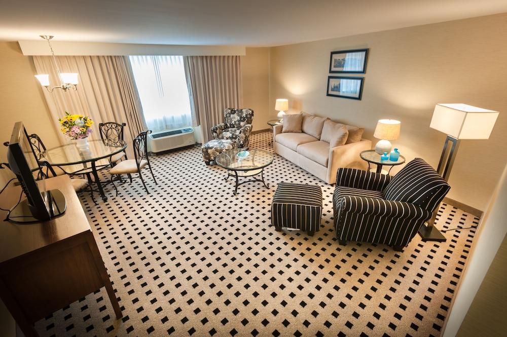 Penn Harris Hotel Harrisburg, Trademark By Wyndham Bagian luar foto
