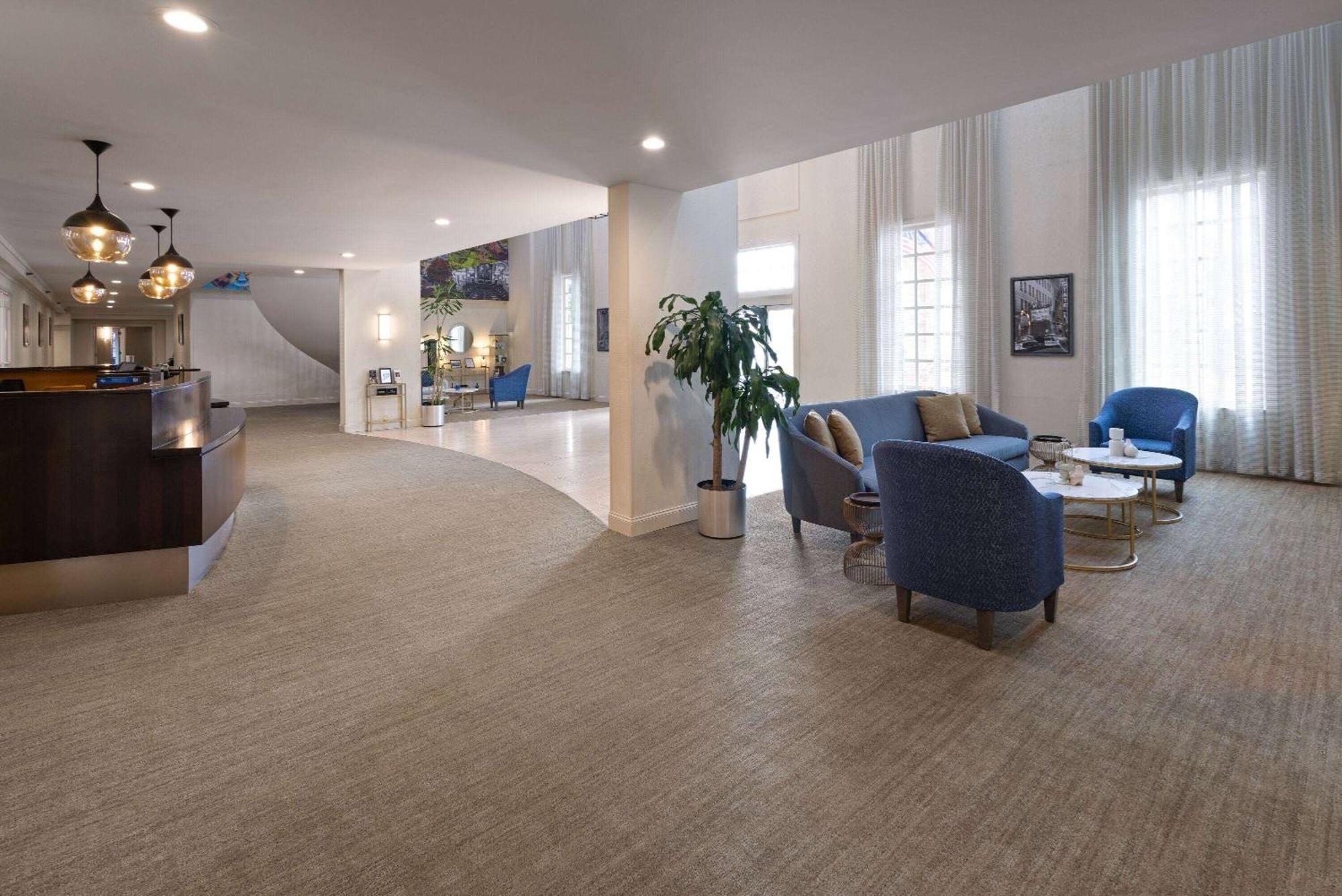 Penn Harris Hotel Harrisburg, Trademark By Wyndham Bagian luar foto