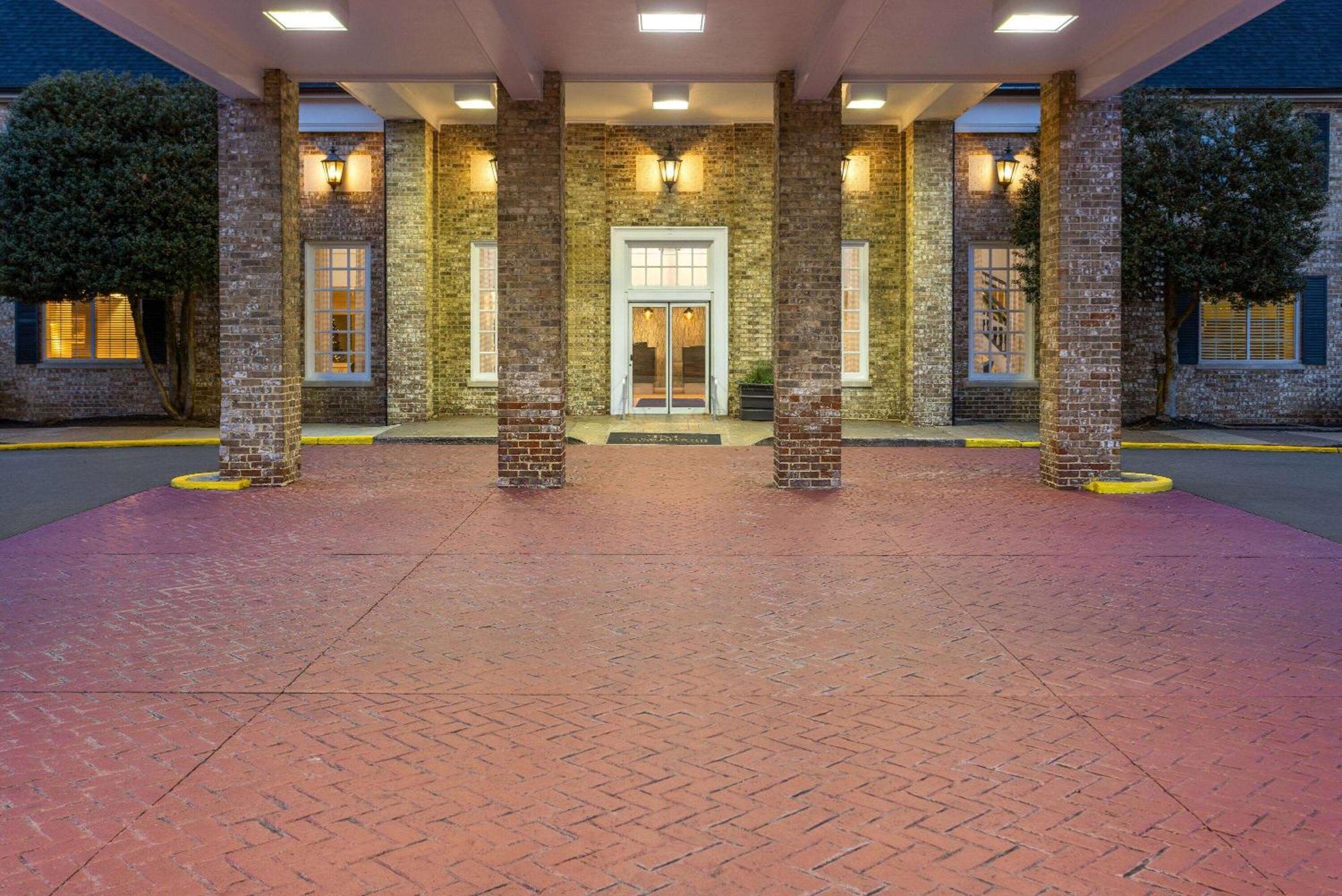 Penn Harris Hotel Harrisburg, Trademark By Wyndham Bagian luar foto